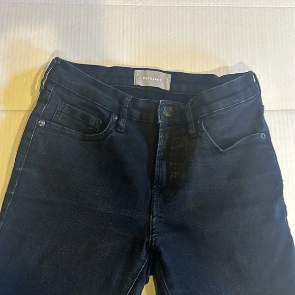 Everlane black wash skinny jeans with pockets in front and back & zipper 28 reg - Picture 2 of 9